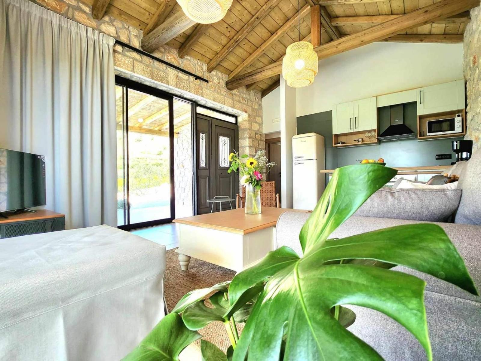 Gregory'S Farm Apartment Levkákia Екстериор снимка