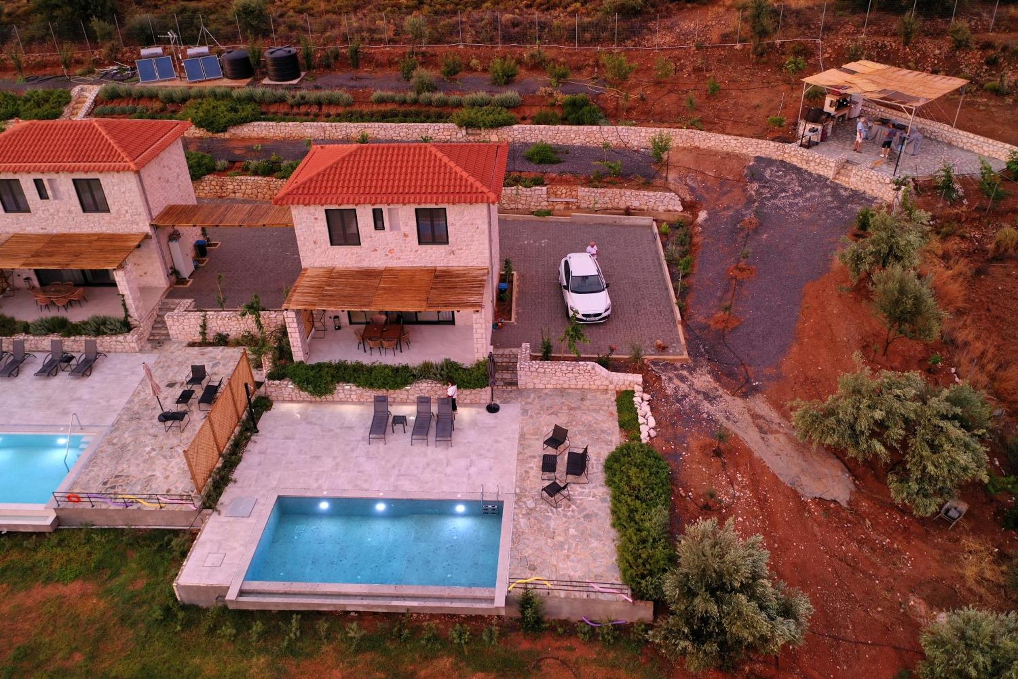 Gregory'S Farm Apartment Levkákia Екстериор снимка